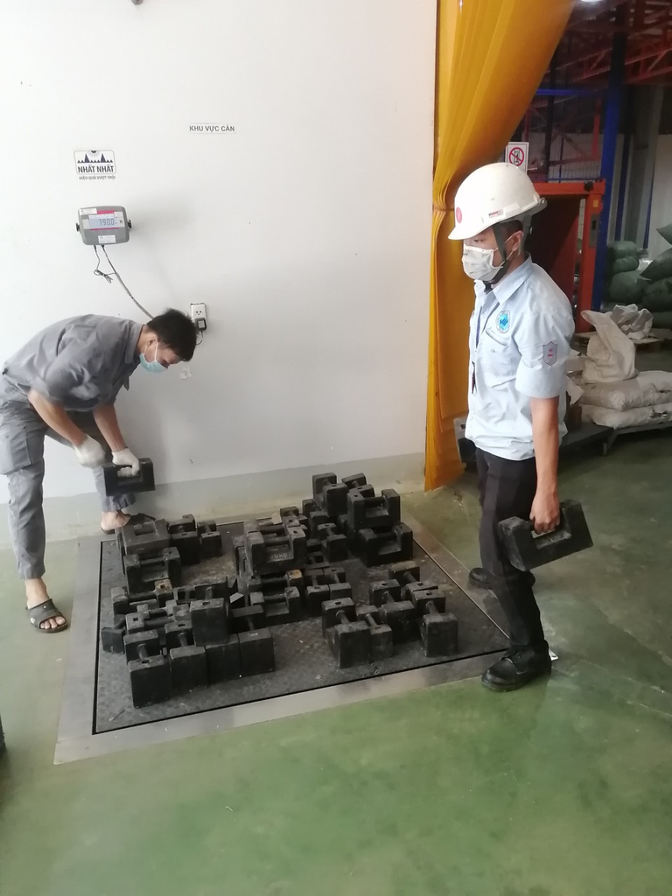 Hiệu chuẩn cân bàn 1000kg