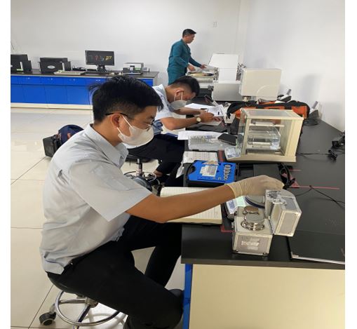 hiệu chuẩn cân phân tích